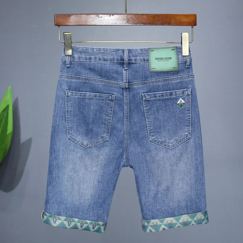 Pantaloncini di jeans da uomo  - Levis Jeans 501 recensione e prezzo